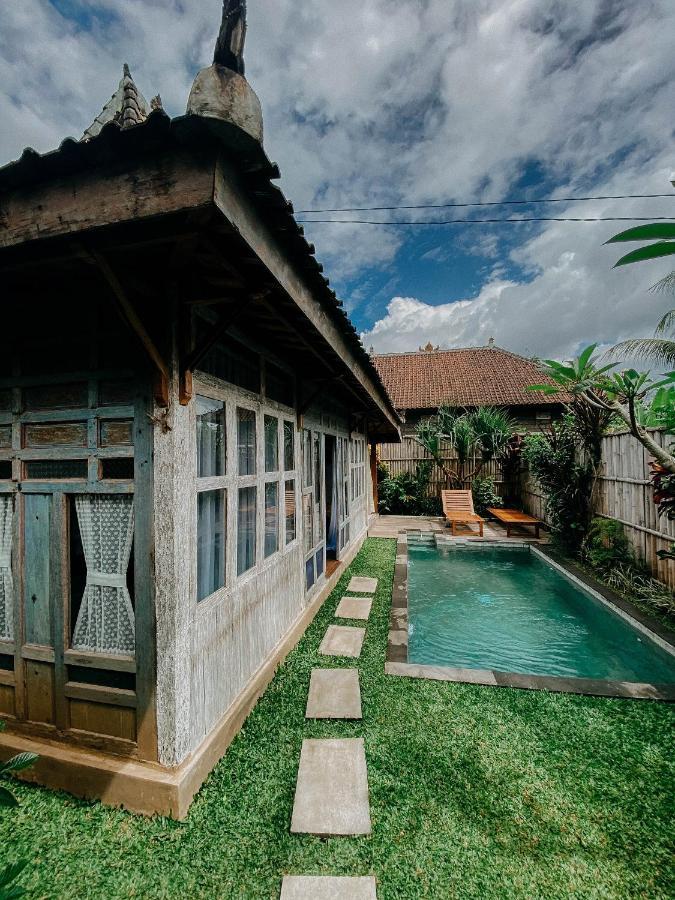 Sarini Villas Blahbatu ภายนอก รูปภาพ