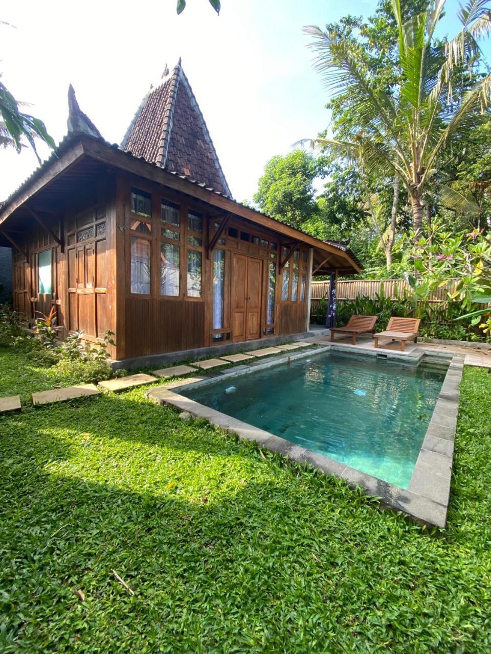 Sarini Villas Blahbatu ภายนอก รูปภาพ